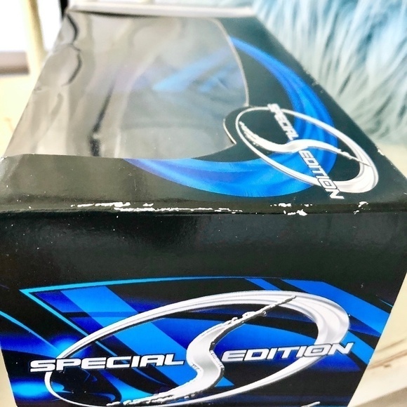 Ford Mustang, GT, 2006, Maisto, Model, Die Cast Car, Special Edition, 1/24 Scale - Picture 13 of 16